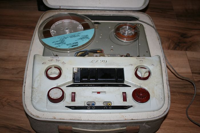 Elizabethan LZ-29 reel to reel tape recorder - in working order