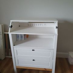baby changing unit