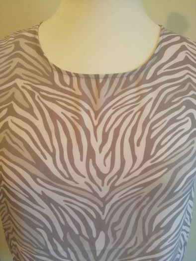 FREE POST Rose & Olive Ladies Top New With Tags Beige & Cream. Payment By REVOLUT or PAYPAL