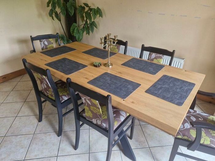 Arno dining table
