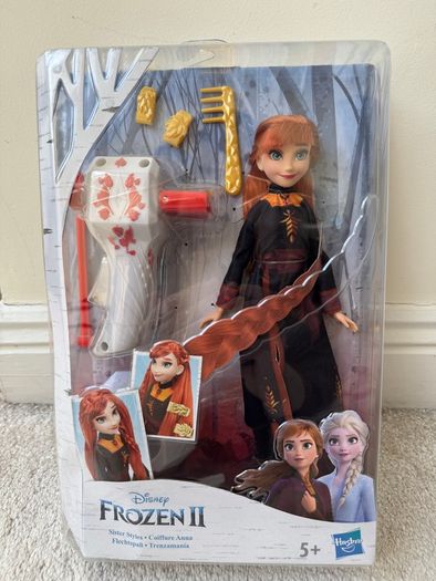 Disney Frozen 2 Sister Styles Anna Fashion Doll Braiding Tool and Hair Clip Damaged Box Please see photos