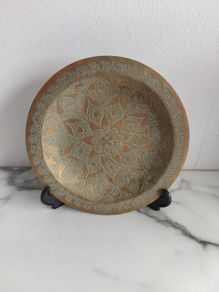 Vintage Hammered Medallion Round Brass Wall Art Plate Plaque Art Plate