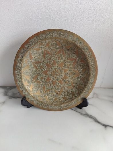 Vintage Hammered Medallion Round Brass Wall Art Plate Plaque Art Plate