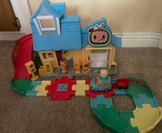 Vtech Toot toot drivers cocomelon track