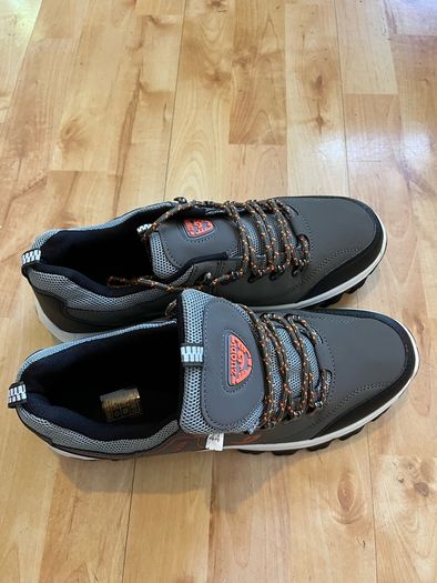 light shoes