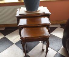 mahogony nest of tables