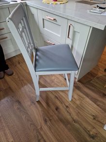 4 kitchen/bar stools