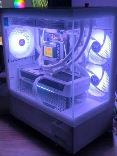 New Gaming Pc, 7800x3d, Rtx 5070, 32gb Ddr5, 1tb Ssd