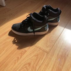 Nike trainers blue with metallic blue tick