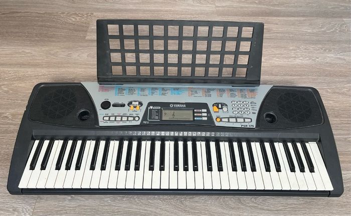 Yamaha Piano Keyboard