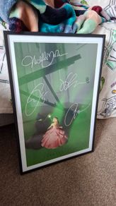 Autograph Wicked Ariana Grande