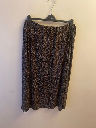 Ann Harvey blouse & matching skirt (size 22)