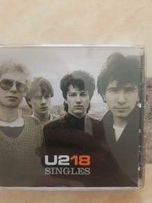 U2  CD - 18 Singles
