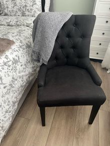 Dress chair