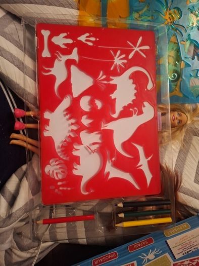 Stencils box