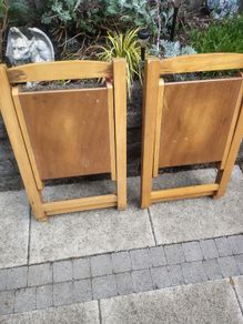 Small foldable chairs