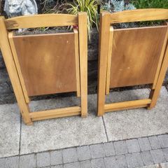 Small foldable chairs
