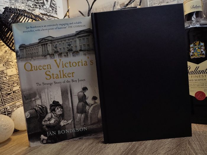 Queen Victoria's Stalker: The Strange Story of the Boy Jones ! Hardcover ! 2010 by Amberley ! True Crime History !