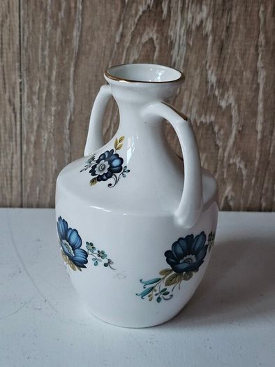 Royal Tara "Cornflower" Bud Vase
