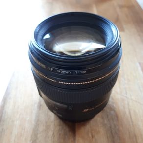 Canon ef 85mm f1.8 lens for sale