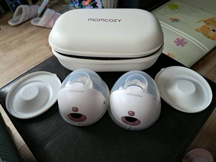 momcozy M5 double Breast Pump