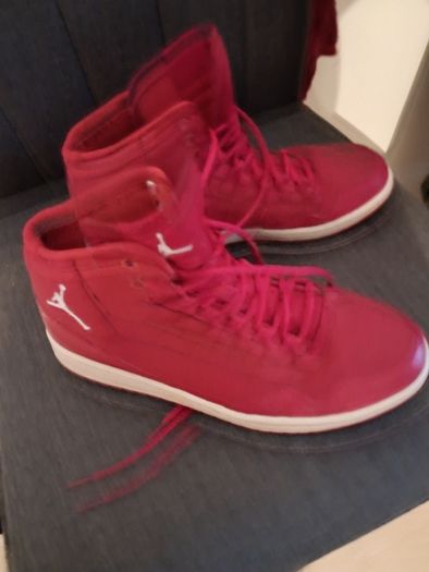 Nike jordans size 9.5 adult