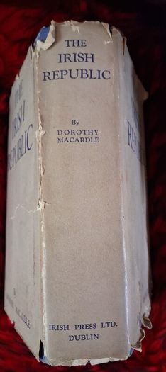 The Irish Republic / Dorothy Macardle / Irish Press Ltd., / 1951