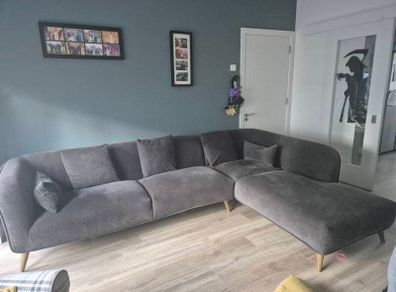 L shape sofa 6f 7" x 9f grey