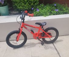 Apollo Fade kids 16" bike