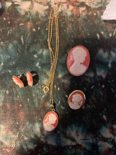 Cameo set free postage