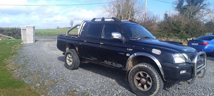 Mitsubishi L200 2004 with donor vehicle