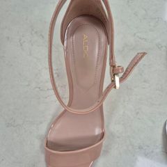 Ladies nude sandals