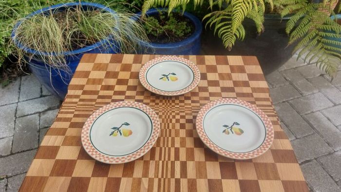 Three Vintage Nicholas Mosse Tiny Plates in the Fabulous but Discontinued Pear Pattern