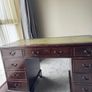Traditional Mahogany Veneer Twin-Pedestal Desk & Chair Image 2