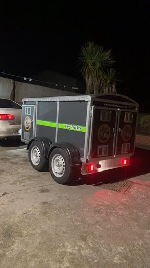 4 birth dog trailer