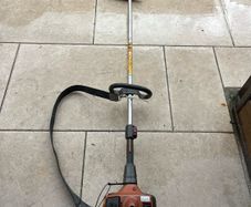 grass trimmer