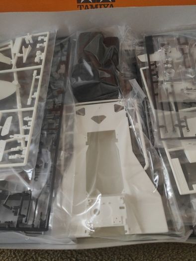 Tamiya 1/12 McLaren M23 1974 Formula 1. E.Fittipaldi/D.Hulme. 12045 limited edition.