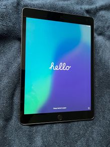 iPad 9th Gen 64gb (2021) with Apple Pencil 1st Gen & Case