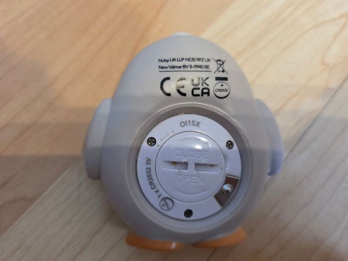 Nuby Penguin Digital Bath/Room Thermometer & Soft Goat Hair Wooden Baby Brush