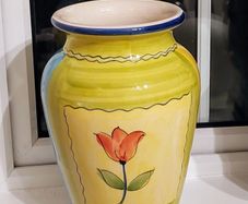 Pretty vase