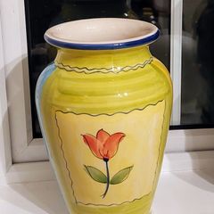 Pretty vase