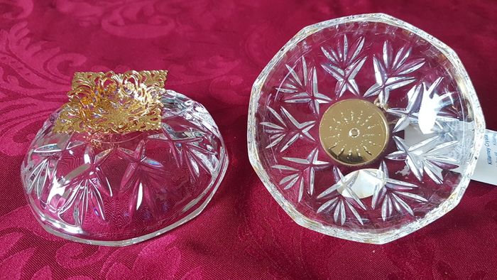 Killarney Crystal Cut Crystal Glass Happy Birthday Lidded Jewelry Dish / Bowl With 24 Carat Gold Cover Handle and Footed Base Finishing Made In Ireland