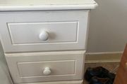 Chest of drawers