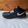 nike team hustle size 4 eu 36.5 black In excellent condition Image 7