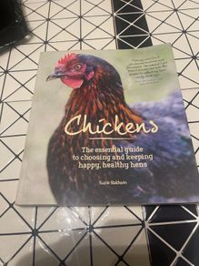 Chickens: The Essential Guide to Choosing and Keeping Happy, Healthy Hens by Suzie Baldwin (