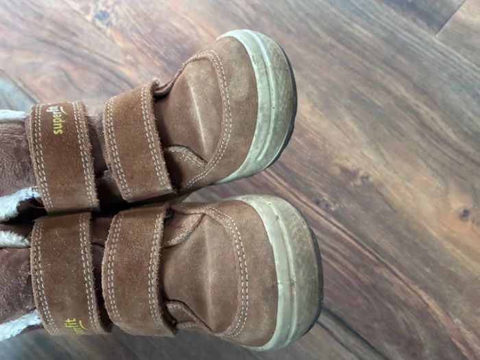 Perfect condition winter boots kids