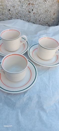 Arklow brendan erin stone design 3 x cups and Saucers,vintage collectors items ,buyer collects or pays postage thank you, see pictures for condition, sold as seen.