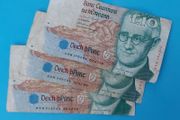 Irish 3 X 1999 Ten Pound banknots in Fine  condition