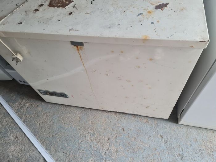 Chest freezer