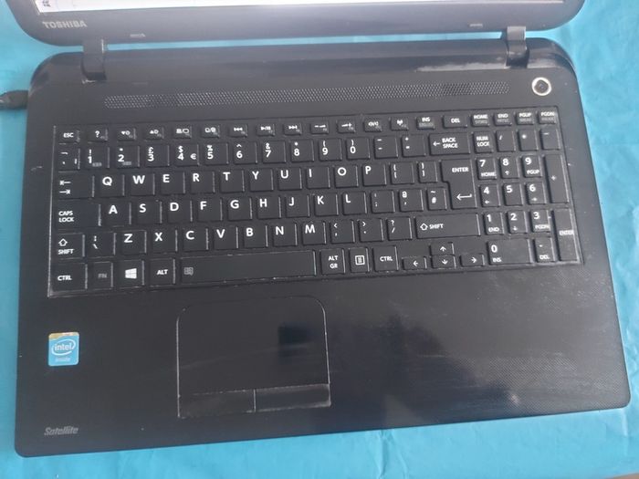 Toshiba Satellite C50-B-14D, Intel Celeron CPU N2830 2.16GHz, 4GB Ram, 600GB HDD, Windows 10, Microsoft Edge, Chrome